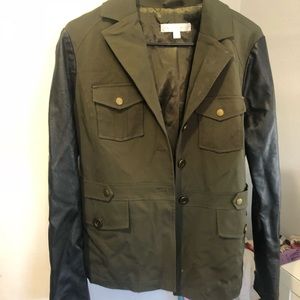 Women’s jacket size L BRAND NEW!